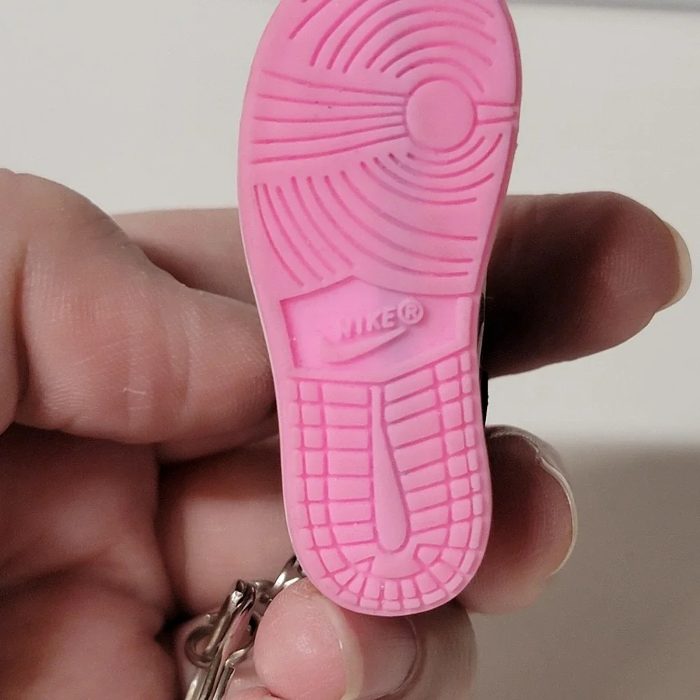 Swoosh Keychain Pink, Black & White